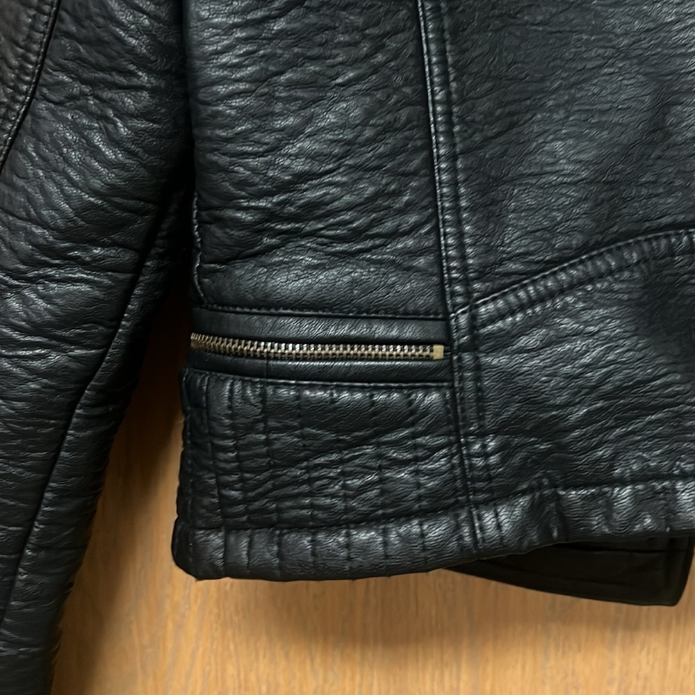 Women’s Size Medium Pendleton, Leather Jacket - image 6